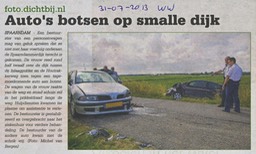 20130731-WW Auto's botsen op smalle Spaarndammerdijk